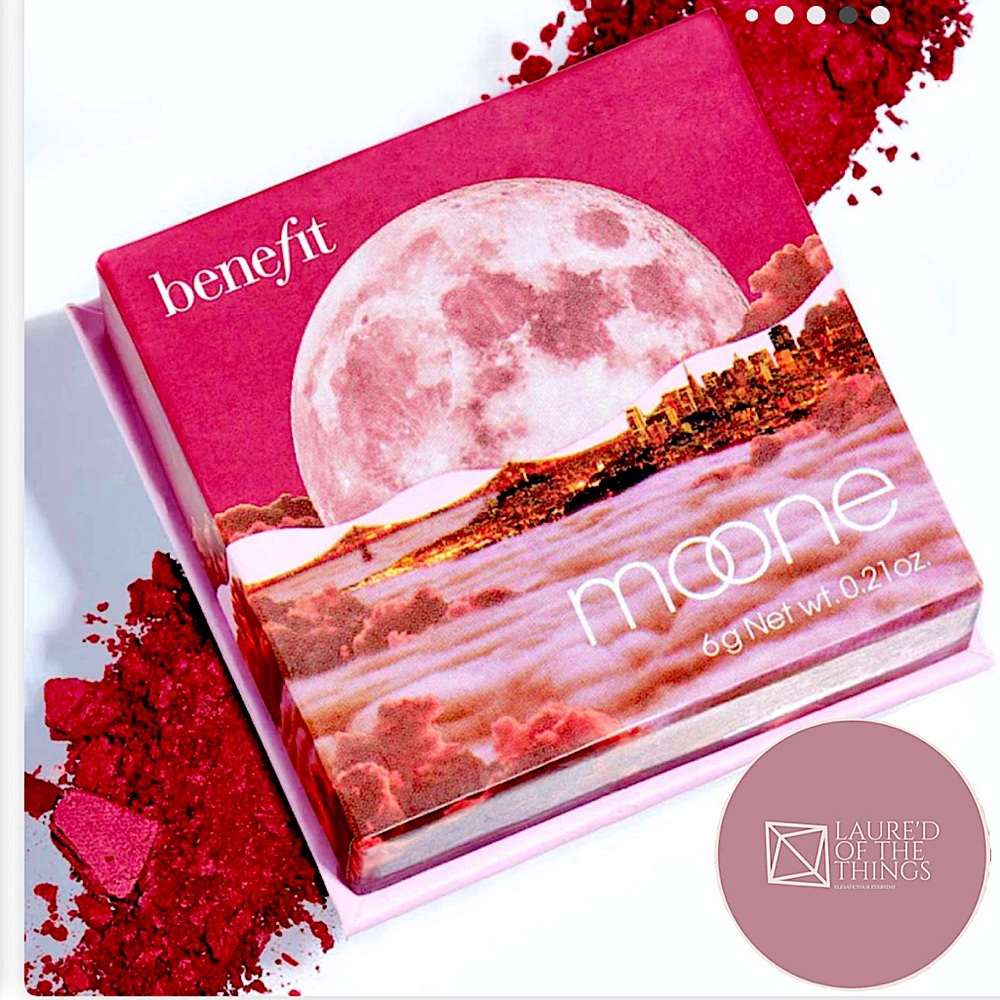 Benefit Moone Blush - Vibrant Red